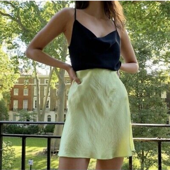 BABATON Slip Mini Skirt Neon Yellow Size 00 Aritzia NWT - Picture 1 of 9